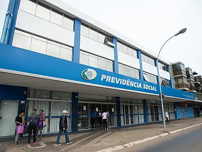 Agências do INSS abrem para atendimento extra neste sábado e domingo