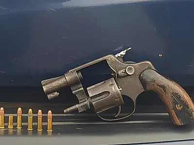 Homem sofre disparo acidental de revólver calibre 22