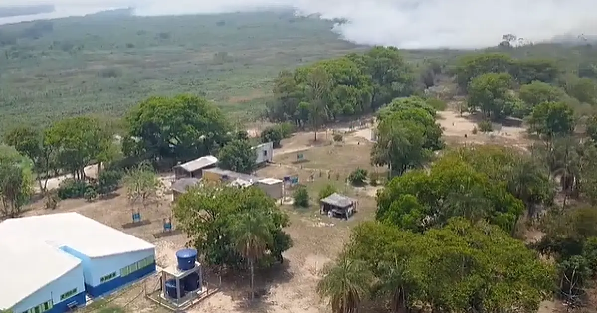 Moradores deixam casas e escola libera alunos na comunidade do Binega