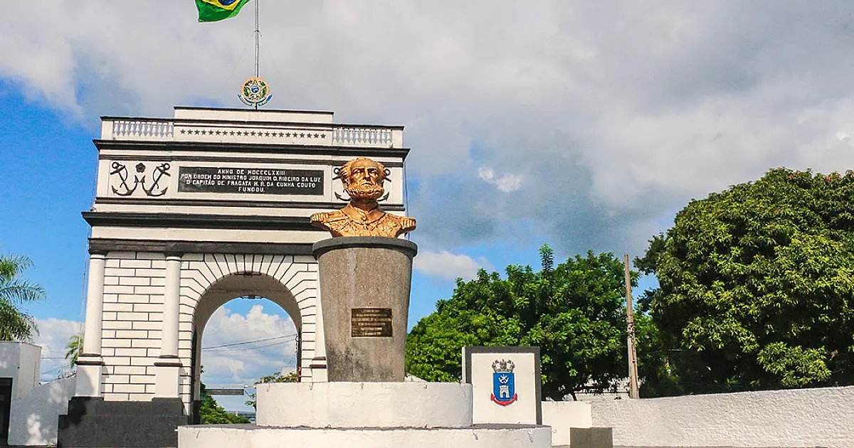 Marinha prorroga inscrições para 500 vagas de oficiais temporários
