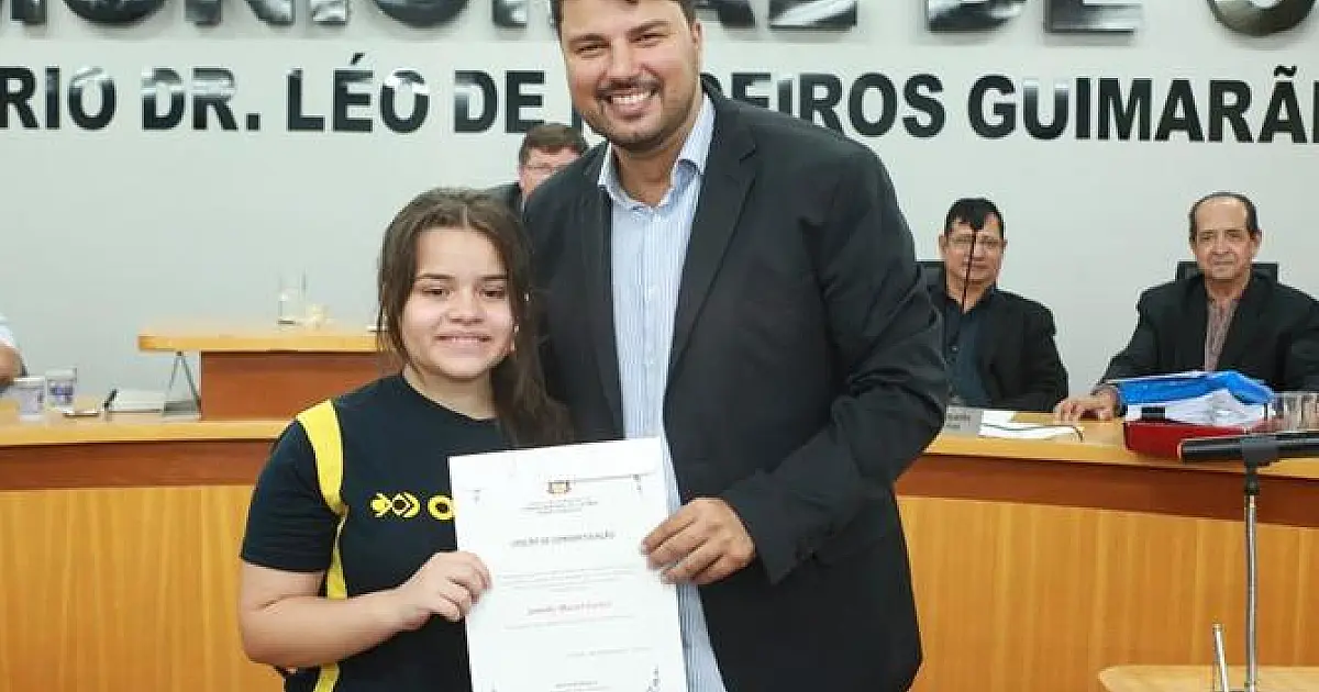 Enxadrista corumbaense é homenageada pela conquista de título brasileiro