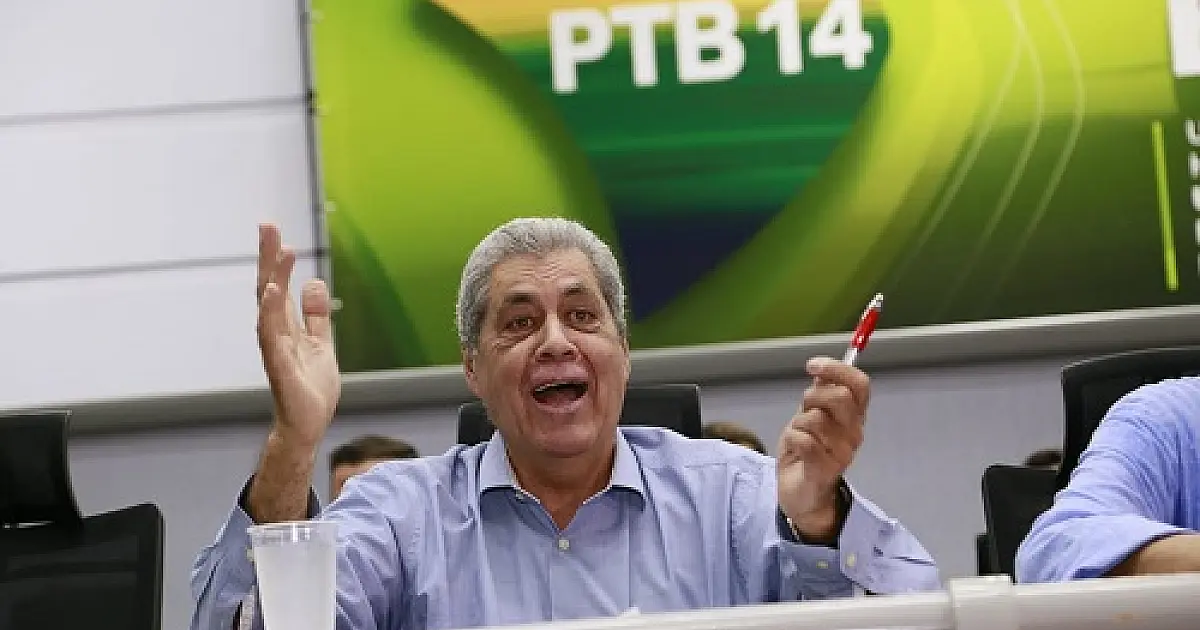 Juiz suspende ações contra André por organização criminosa e desvios na Lúdio Coelho