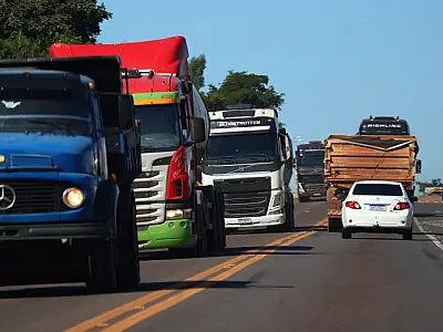 Sancionada lei que beneficiará mil motoristas com qualificação e custeio de habilitações