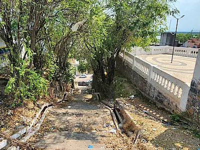 Vereador cobra conclusão das obras da Escadinha da 15