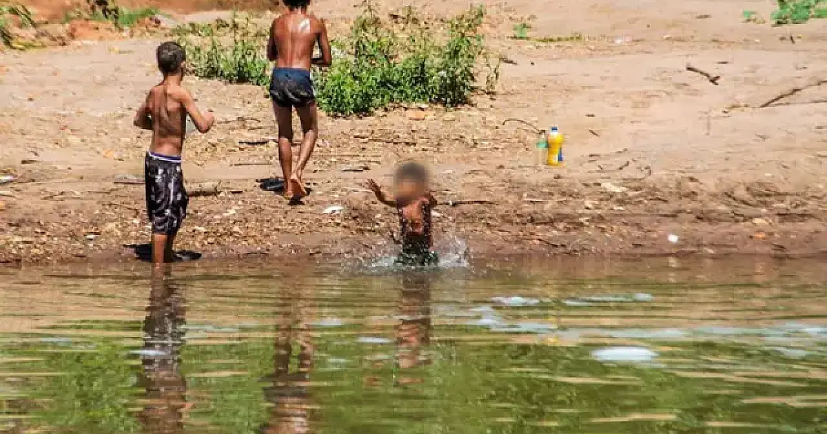 Infância em MS: 43% ficam sem acesso a esgoto e 30 mil vivem na pobreza extrema