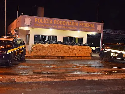 PRF apreende 6,4 toneladas de maconha camufladas em latas de massa corrida