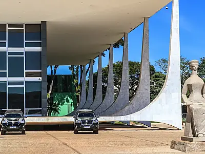 STF marca julgamento de mais 30 réus por atos golpistas de 8/1