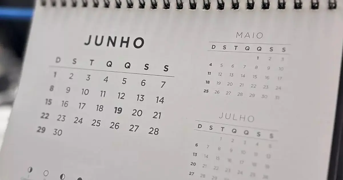 Atualizando...