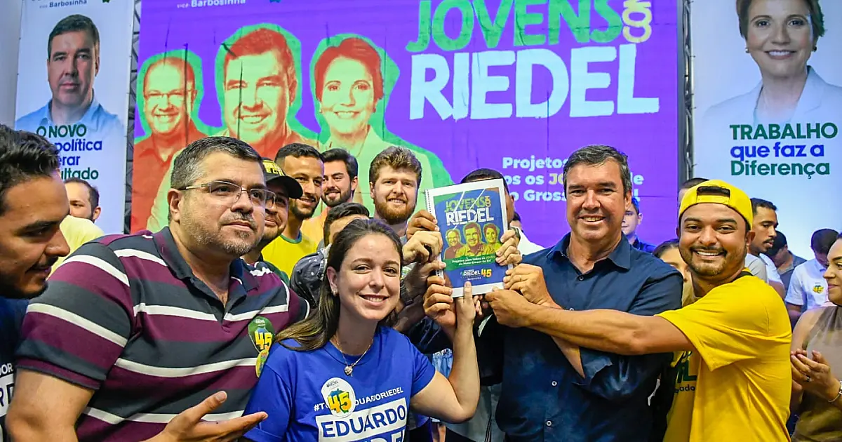 Riedel fecha pacto com a juventude em carta entregue por instituições