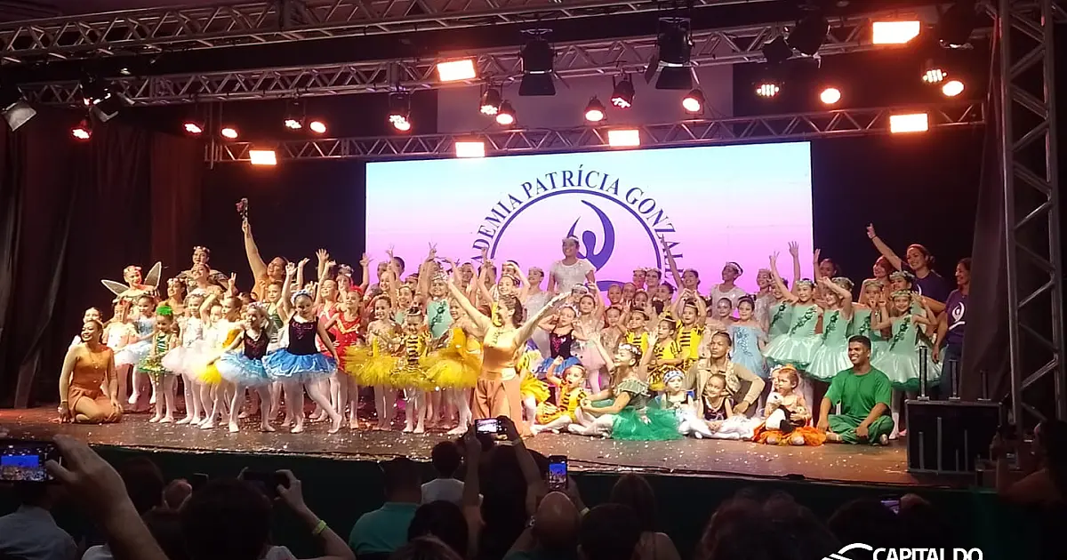 Espetáculo "TinkerBell" encanta o público e lota teatro em Corumbá