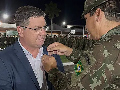 Presidente da Câmara de Corumbá recebe o título "Amigos da Brigada"