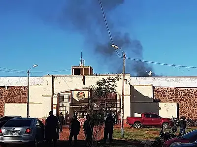 Presos tomam controle de pavilhão em penitenciária na fronteira do Paraguai com MS