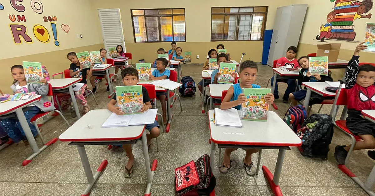 REME de Corumbá distribui materiais do MS Alfabetiza para quase 3 mil alunos