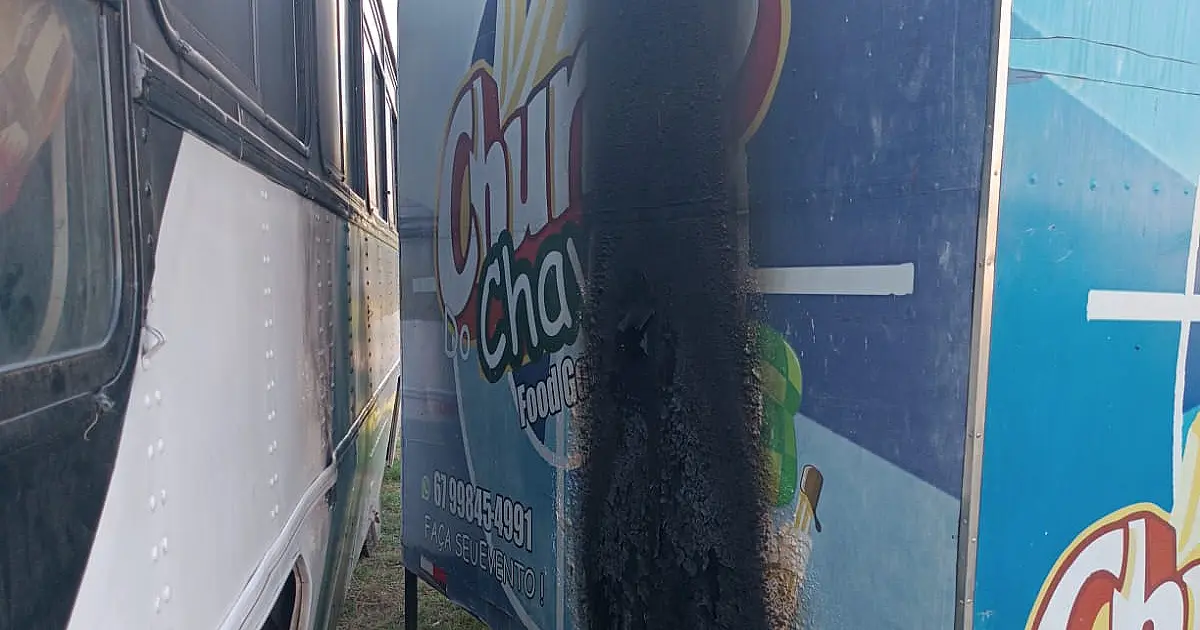 Trailer sofre princípio de incêndio no Conjunto Padre Ernesto Sassida