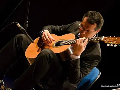 Sesc Cultura realiza mini concerto online com Marcelo Fernandes