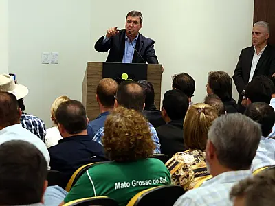 Eduardo Riedel reafirma seu compromisso de levar investimentos e obras nas 79 cidades