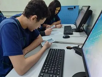 Celulares apreendidos em presídios recebem uso pedagógico nas escolas de MS