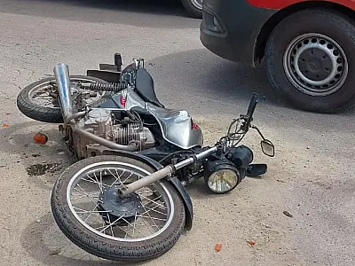 Motociclista sofre fratura em colisão com carro no bairro Guanã