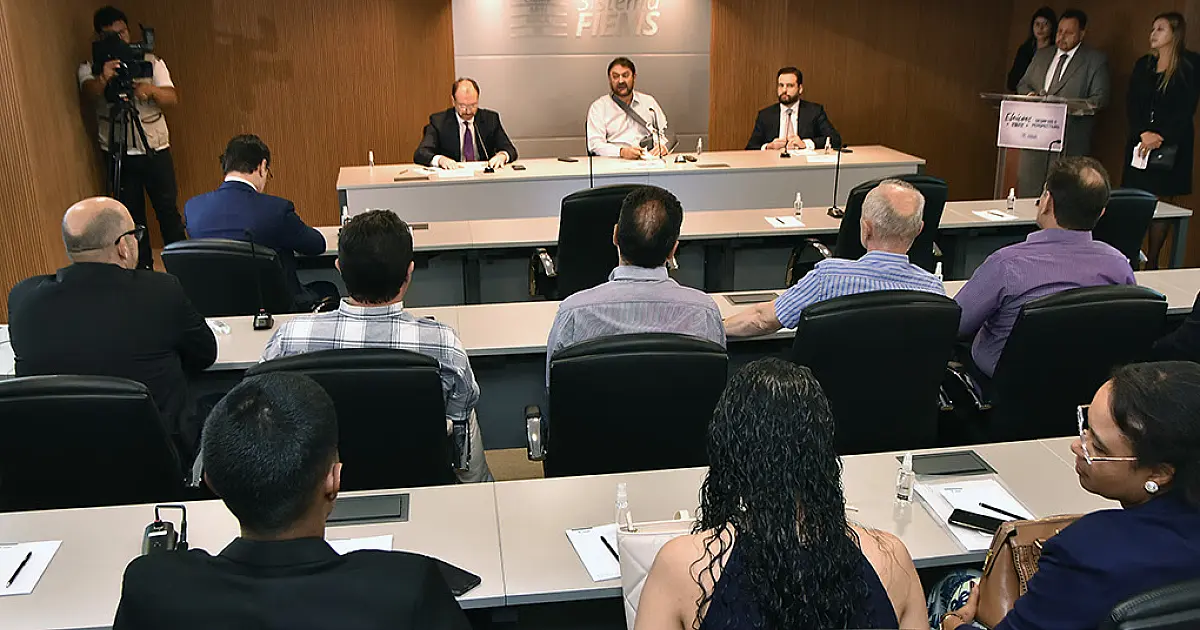 Fiems promove palestra com ministro do TSE e reforça compromisso com a democracia
