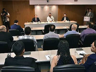 Fiems promove palestra com ministro do TSE e reforça compromisso com a democracia