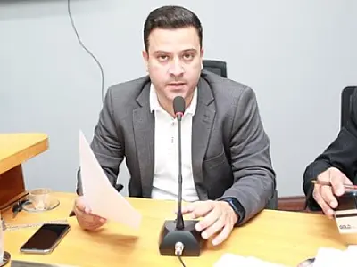Vereador pede melhorias da estrada que liga a área urbana à região do Jatobazinho