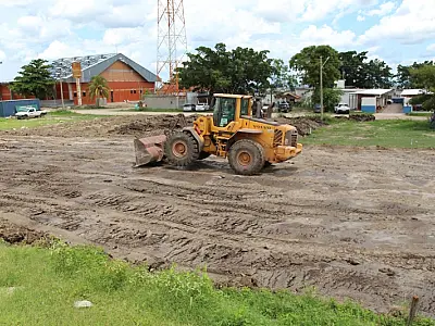 Iniciada obra da pista de skate, quadra de areia e área de caminhada em Ladário