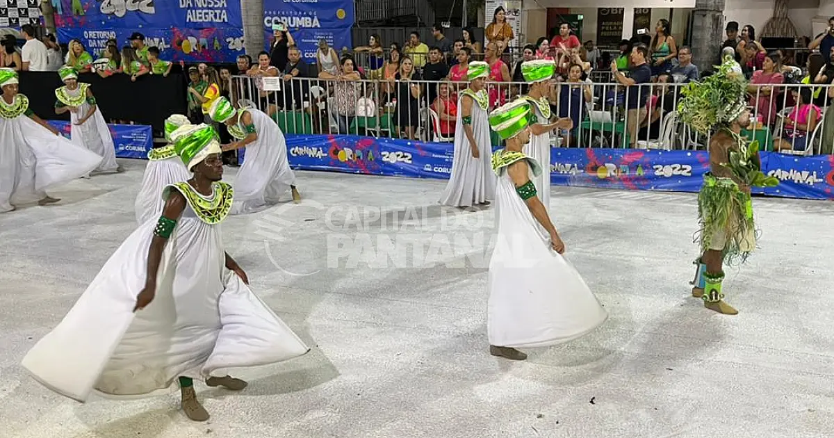 Mocidade da Nova Corumbá faz desfile com 100% das fantasias fabricadas na cidade