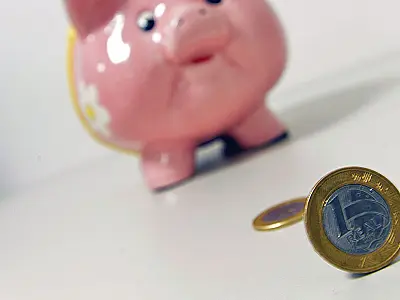 Poupança deixa de perder para inflação após dois anos