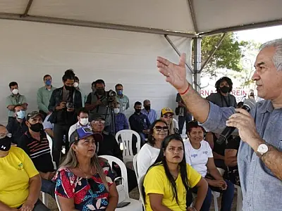 Governador assina ordem para construção da estrada em Porto Esperança