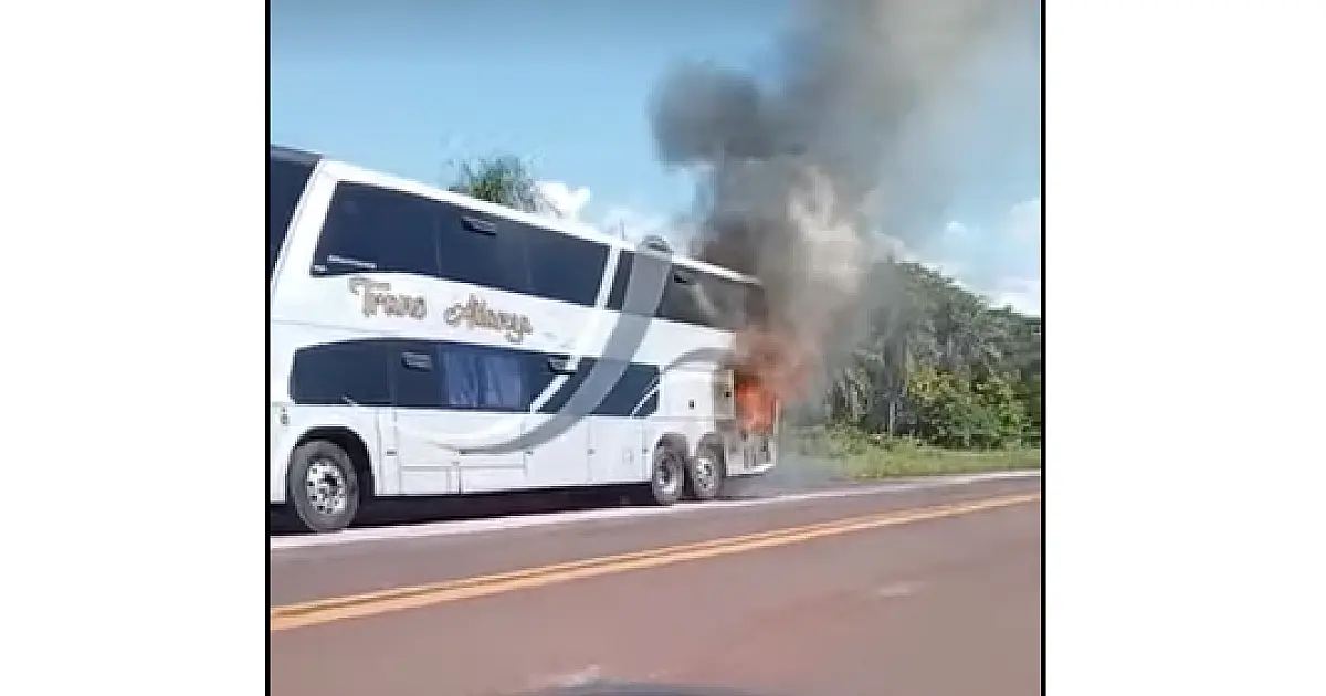 Fogo em ônibus na BR 262 teve inicio pelo motor