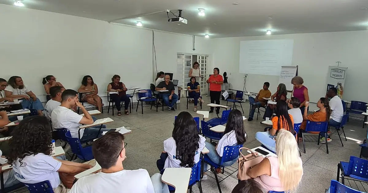 Primeira conferência livre prepara usuários do SUS e lideranças para evento de abril