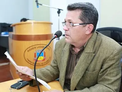 Vereador pede sintonia entre Prefeitura e Sanesul na recuperação de pavimento