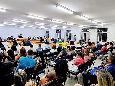 Programa Dinheiro Direto na Escola é aprovado na Câmara e começa já em 2022