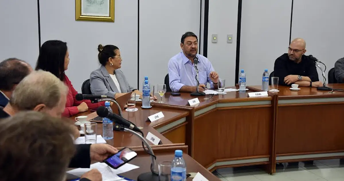 Presidente da Fiems discute estratégias de emprego para MS em conselho de reitores