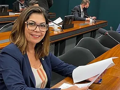 Emenda de Bia Cavassa garante reforma da escola Castro Brasil