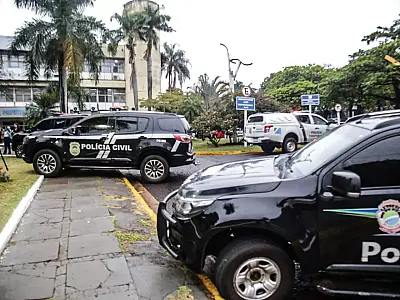 Civil cumpre mandados na prefeitura da Capital em inquérito que investiga Trad por assédio sexual