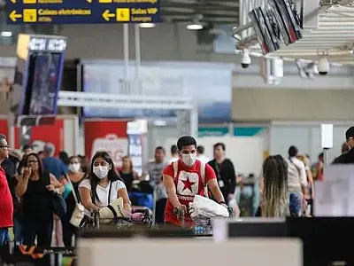 Anvisa aprova volta do uso de máscaras em aviões e aeroportos