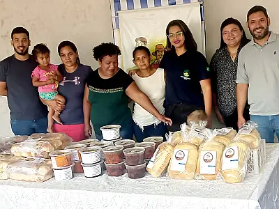 Aquisição de pães e doces caseiros pelo município é incentivo a produção nos Assentamentos