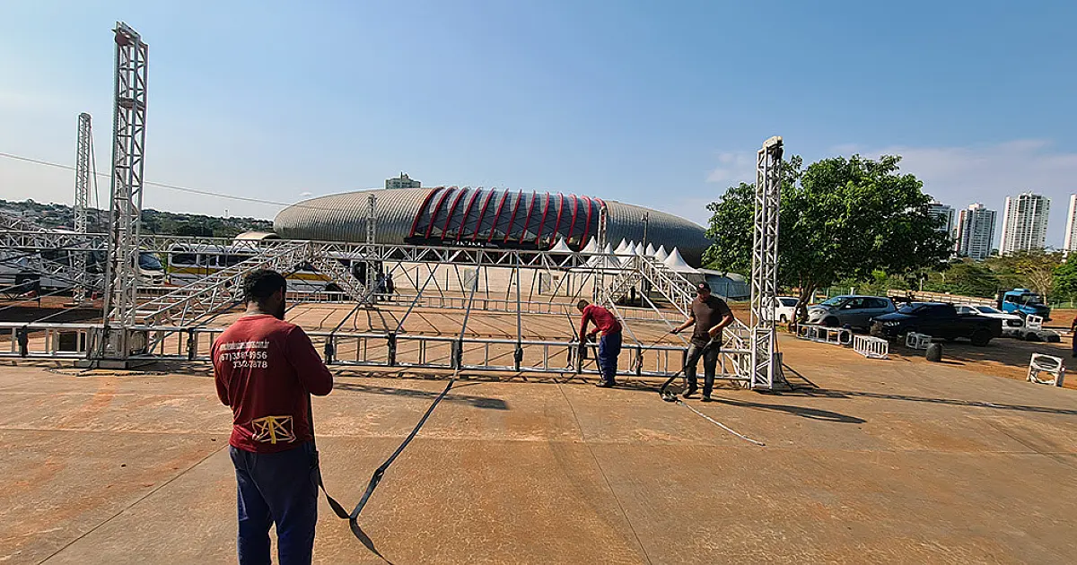 Sesi inicia montagem de estrutura de 3 mil m² para Corrida do Pantanal