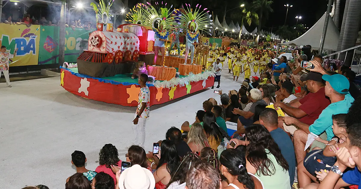 Estação Primeira do Pantanal abre 2ª noite de desfiles com a alegria do circo