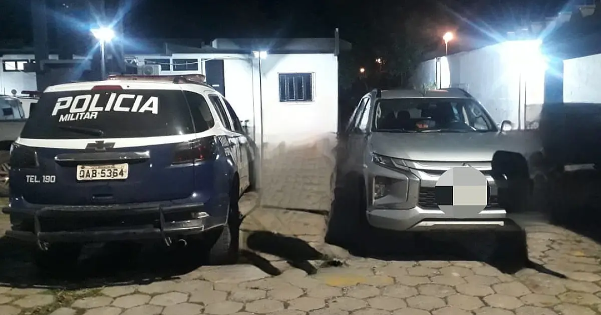 Caminhonete alugada é recuperada e três são presos