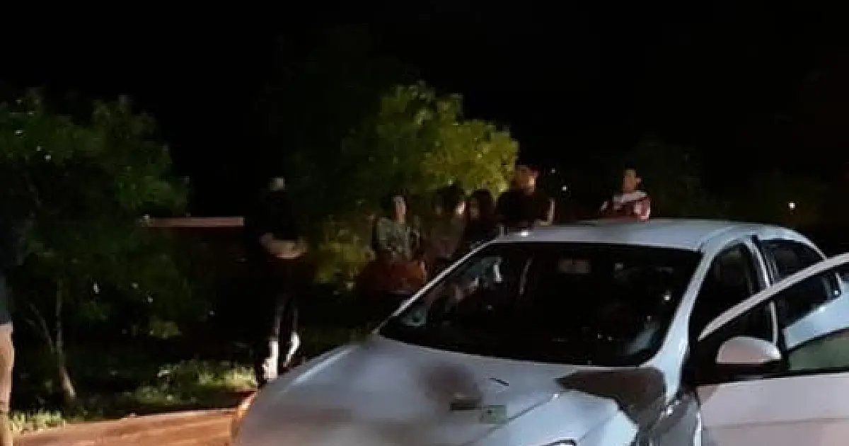 Rapaz sofre fraturas após ser atropelado na saída da quermesse em Ladário