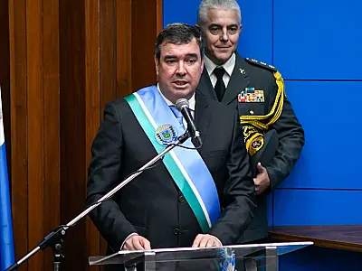 Novo governador de MS, Eduardo Riedel assume compromisso de combate efetivo à extrema pobreza