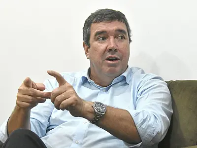 Com 78% de aprovação, Riedel é o 5&ordm; governador mais bem avaliado no país