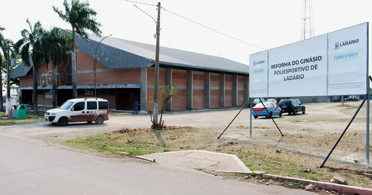 Iniciada reforma do Ginásio Poliesportivo Professor Hélio Benzi em Ladário