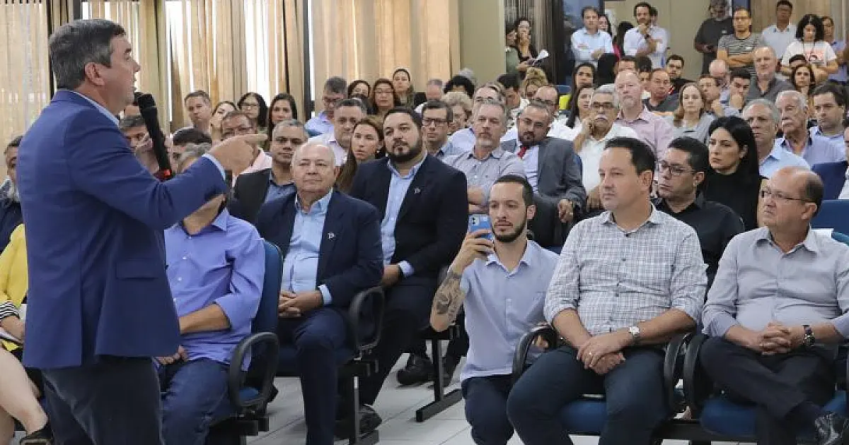 Governador assina convênios para promover qualificação profissional de 13 mil trabalhadores
