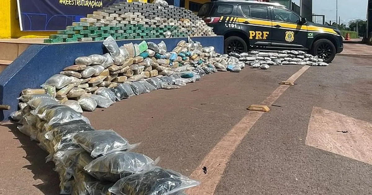 PRF apreende 452 Kg de cocaína e skunk em Corumbá