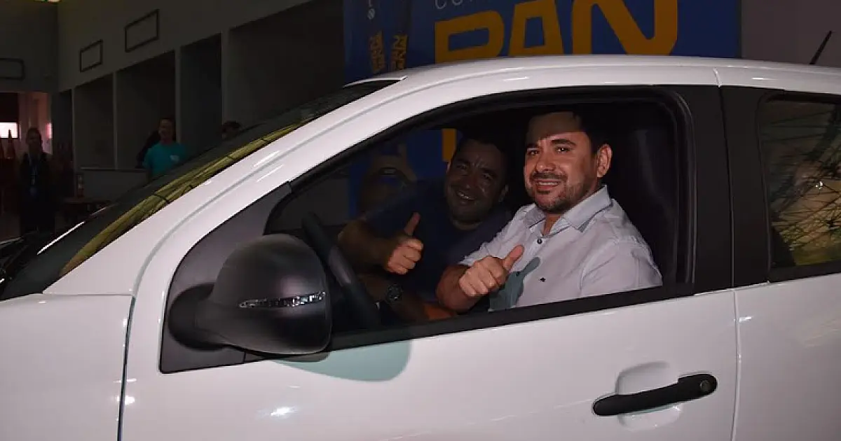 Carro 0km é entregue a sorteado na Corrida do Pantanal 2024