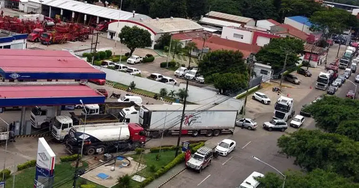 Seis setores declaram situação de emergência por falta de combustível na Bolívia