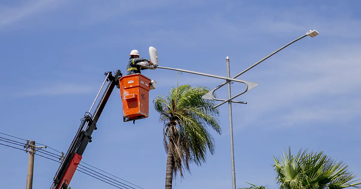 Prefeitura reativa WhatsApp de manutenção da iluminação pública em Corumbá